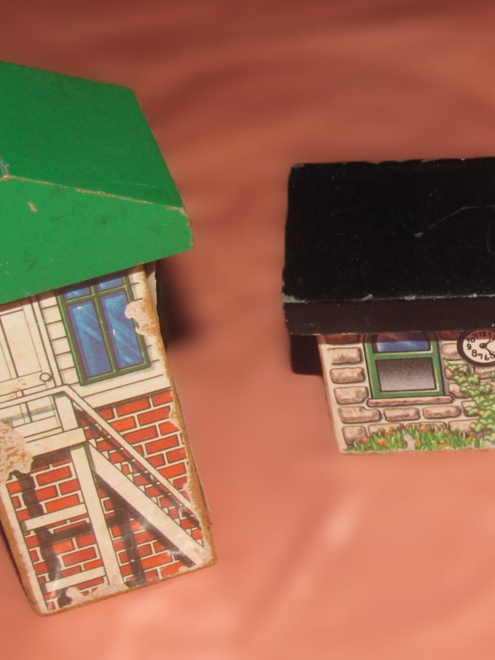 Thomas Wooden Railway Train Track 3 Buildings Beekeeper House Signal Watch Tower